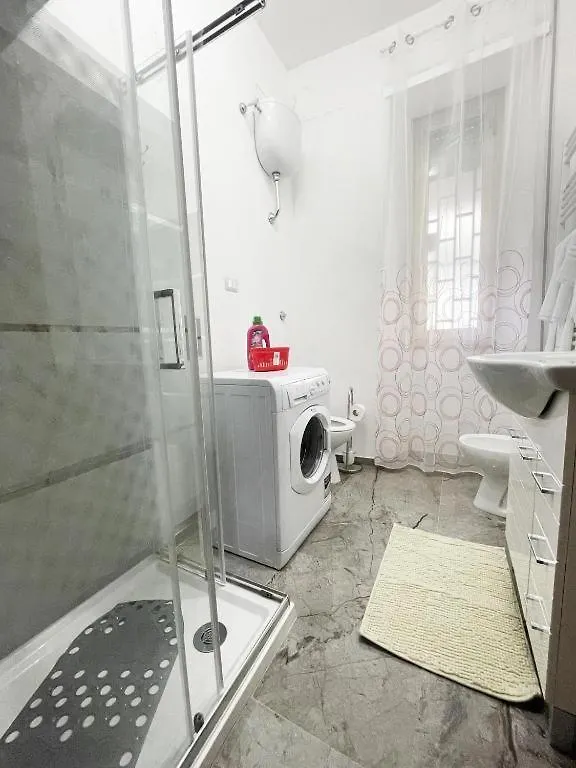 Sunny Retreat Apartment Rome